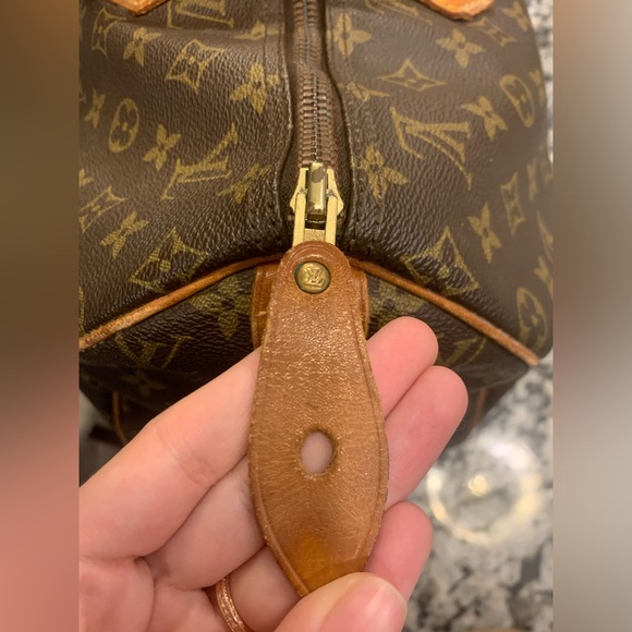 SOLD Authentic Louis Vuitton Speedy 40 - Picture 6 of 8